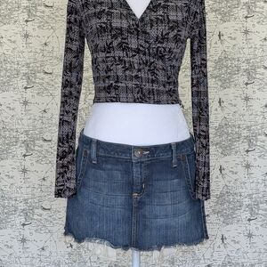 Vintage Y2K Guess Jeans Denim Mini Skirt Raw Hem Distressed Grunge Boho Sz 29